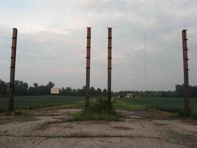 Galion 3 Drive-In - 2010 Photo (newer photo)